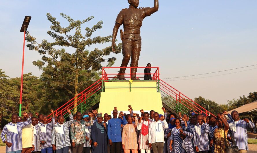 Burkĩna Faso tʋʋm-noor ning sẽn get kibaya kũun na tũ sor tɩ b boond tɩ Seɛsse  (CSC) wã,  ne Minitɛɛr rãmbã maana a Toma Sãnkar ne a tũud-n-taas piig la a yiibã waoor tẽegr naoor a yiib soaba